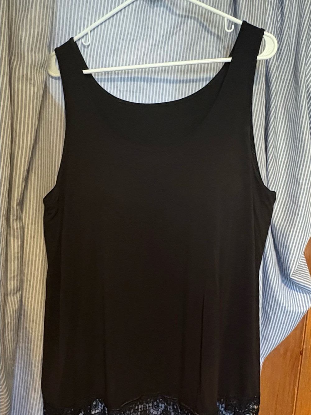 Classic Black Lace-Hem Women's Tank Top